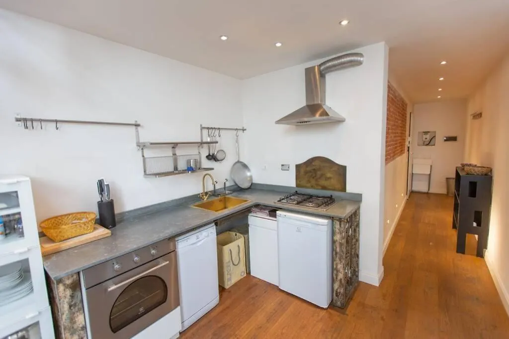 Cozy Apartment In San Frediano Florence