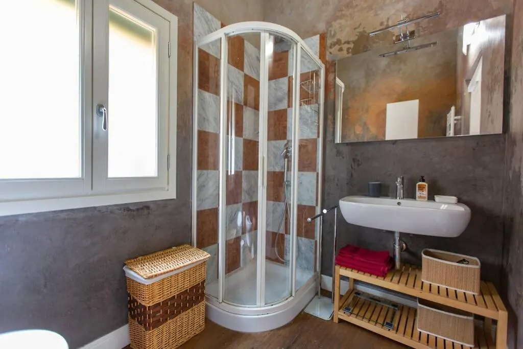 Cozy Apartment In San Frediano Φλωρεντία